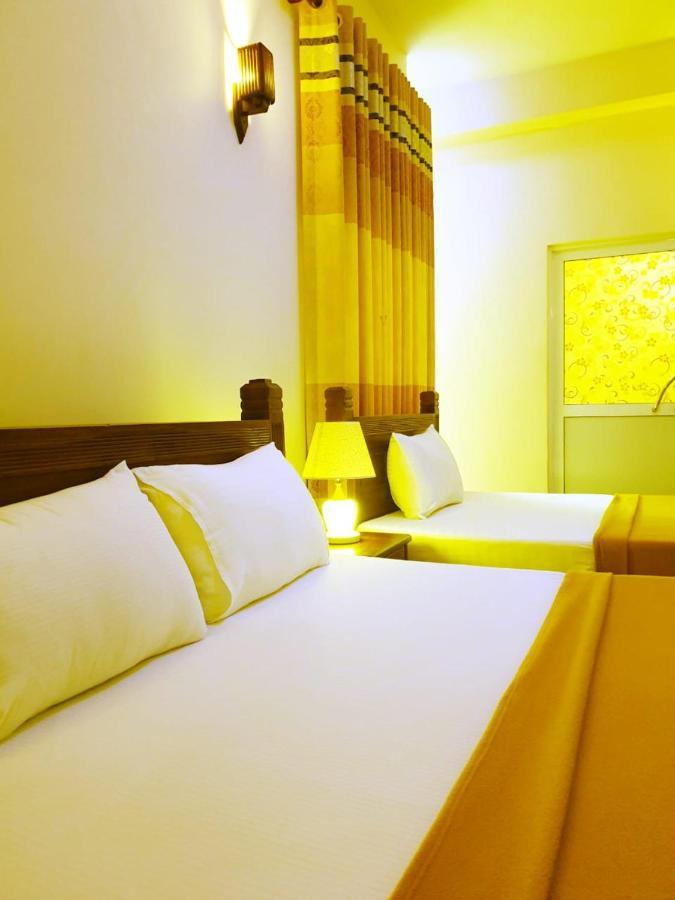 Delhousie Hotel Nallathanniya Exterior photo